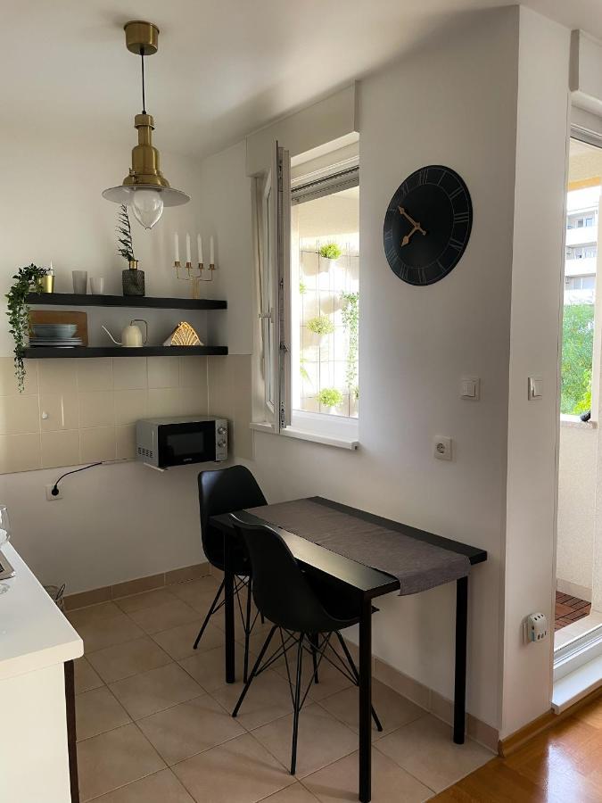 Apartman Welcome To Tresnjevka Ζάγκρεμπ Εξωτερικό φωτογραφία